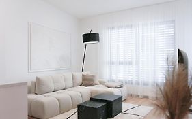 Kesselbauer Bratislava - Luxury Apartment With Free Parking
